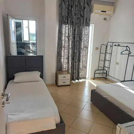 Apartment Familjare Memushi *