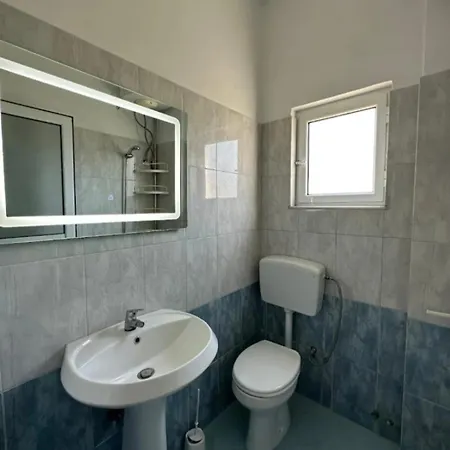 Apartment Familjare Memushi *