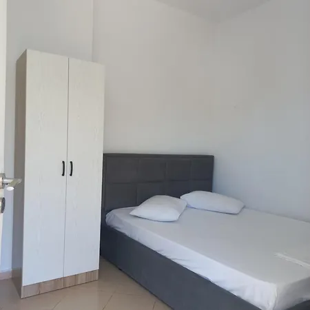 Apartment Familjare Memushi