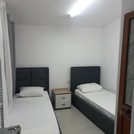 Apartment Familjare Memushi